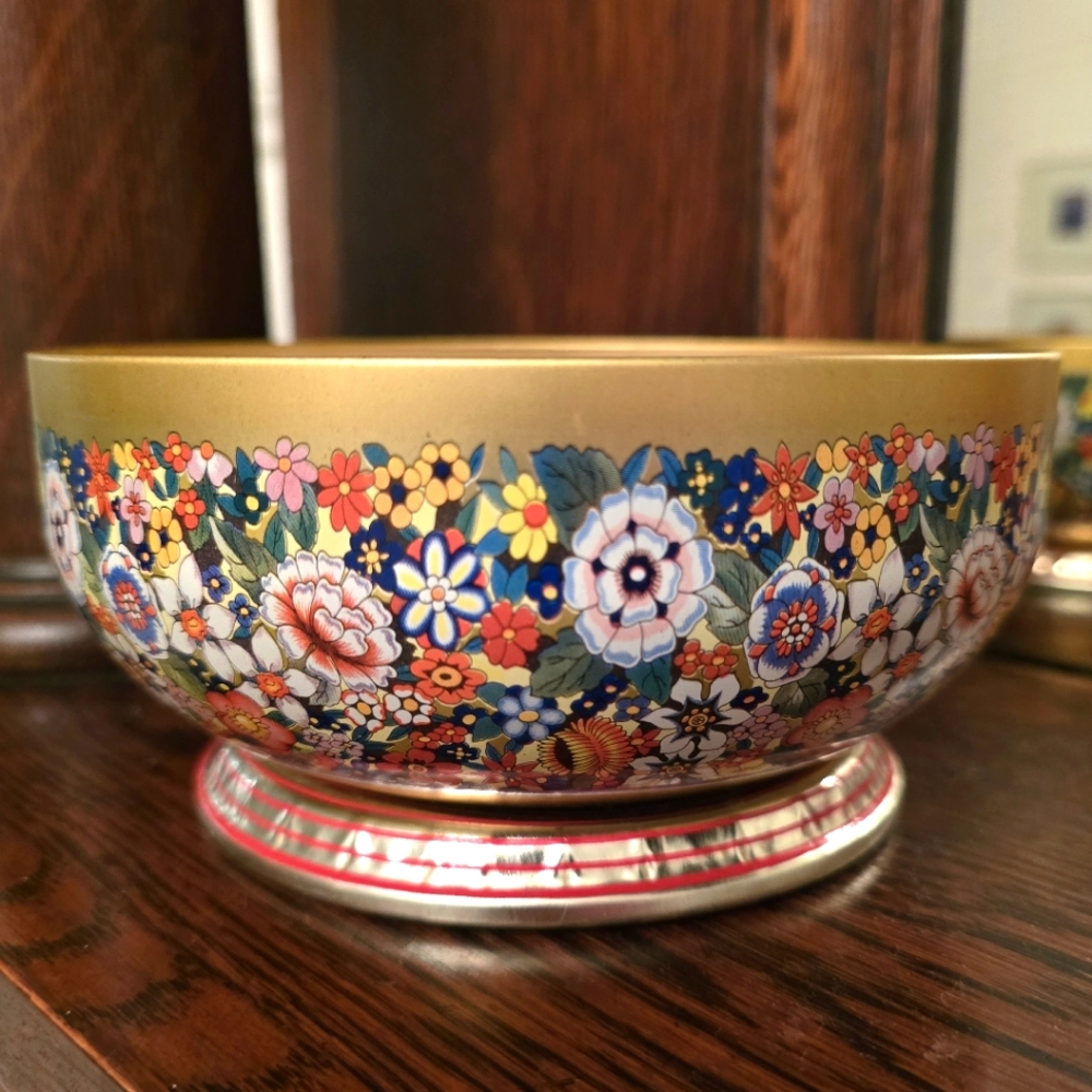 Vintage Daher Bright Floral Retro Biscuit Tin Made In England